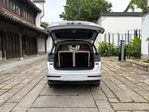 2025 Jetour L9 photo