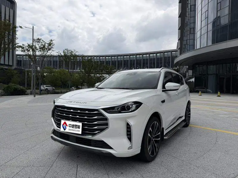 JETOUR X70 PLUS 2021 1.6T DCT 7-seater