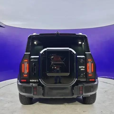 Jetour Traveler 2025 2.0T 4WD 200,000 Commemorative Edition photo