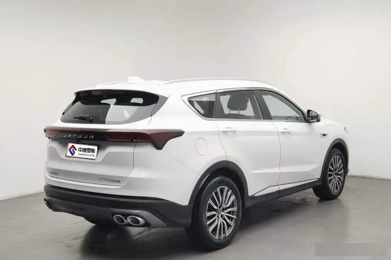 JETOUR X70 PLUS 2025 Champion Edition 1.5T DCT Champion MAX+ 7 Seaters photo