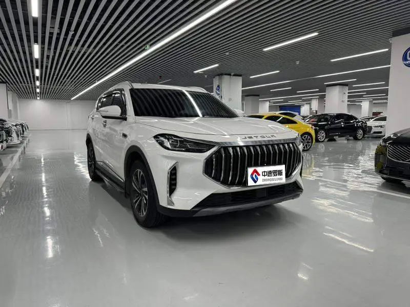 JETOUR X70 PLUS 2023 1.6T DCT Powerful 5-seater photo