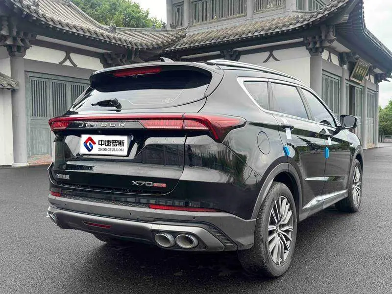 JETOUR X70 PLUS 2023 1.5T DCT Brave PLUS 5-seater photo