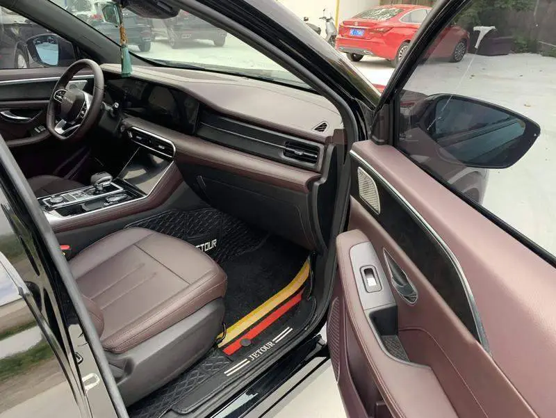 JETOUR X90 2022 Zilong 2.0T DCT Changsheng Edition 7 Seaters photo
