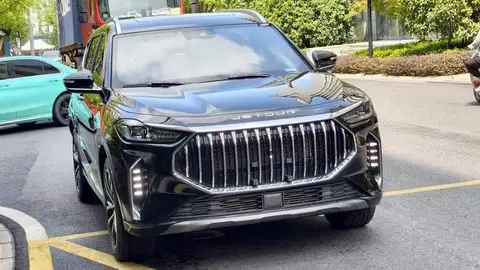 JETOUR X70 PLUS 2023 1.6T DCT Powerful PRO 7-seater photo