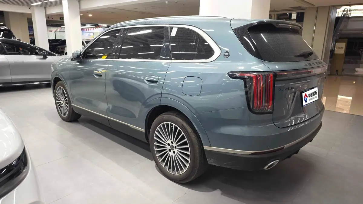 Jetour X70L 2026 2.0TD Automatic Flagship 7-Seater photo