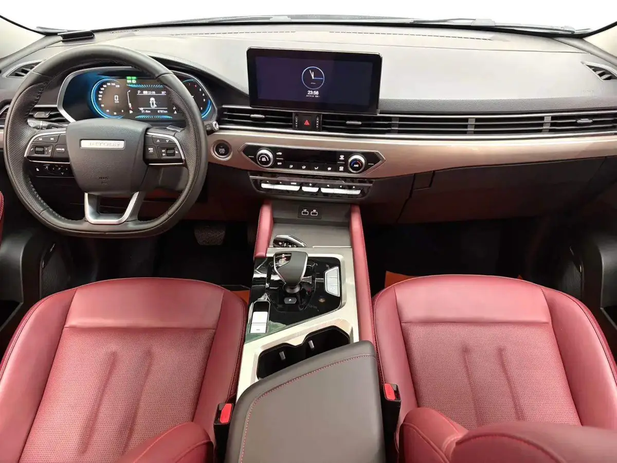 Jetour X70 2025 1.5T DCT Beyond PRO 7-seater photo
