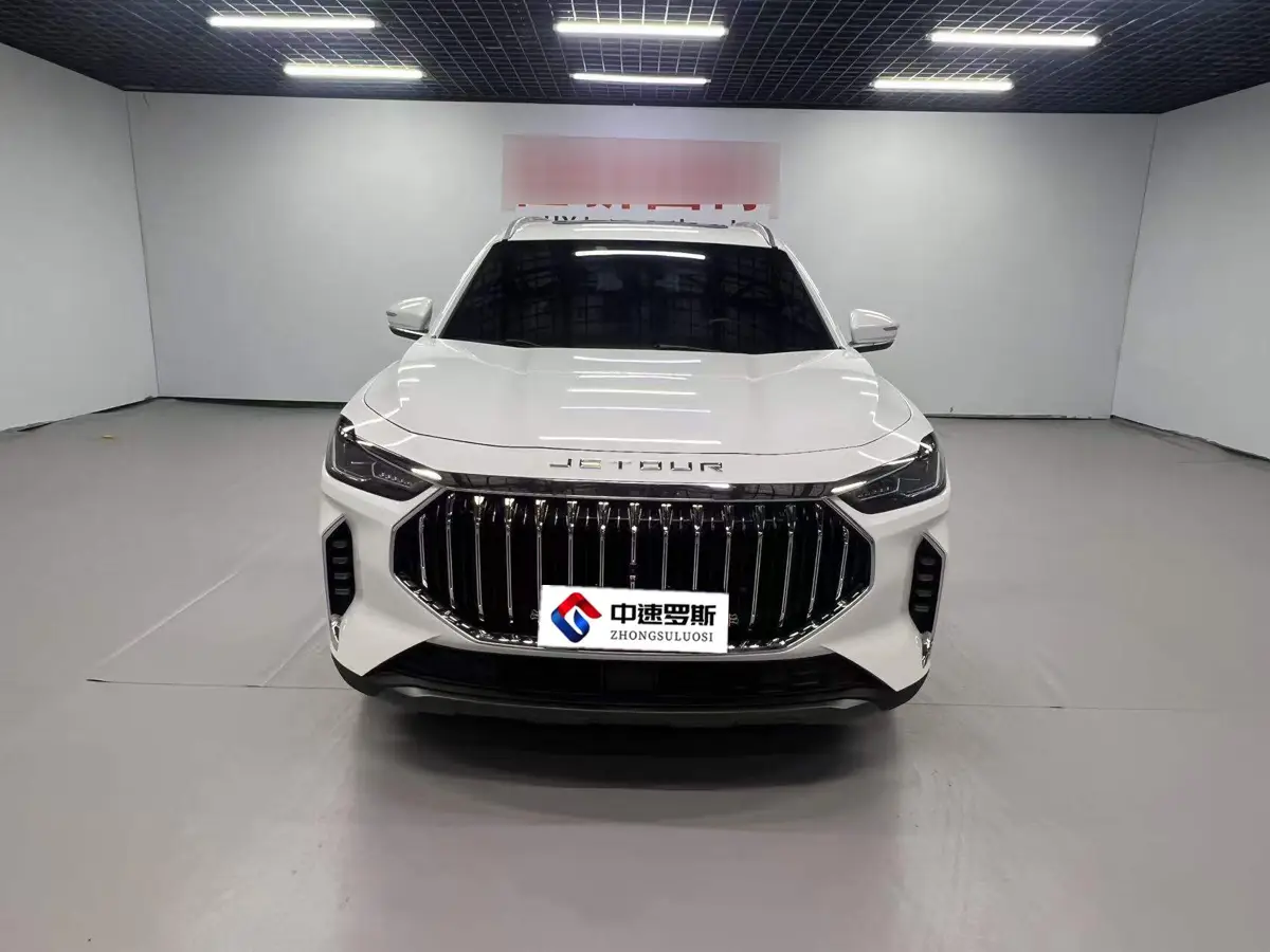 JETOUR X70 PLUS 2023 1.5T DCT Brave PLUS 7-seater