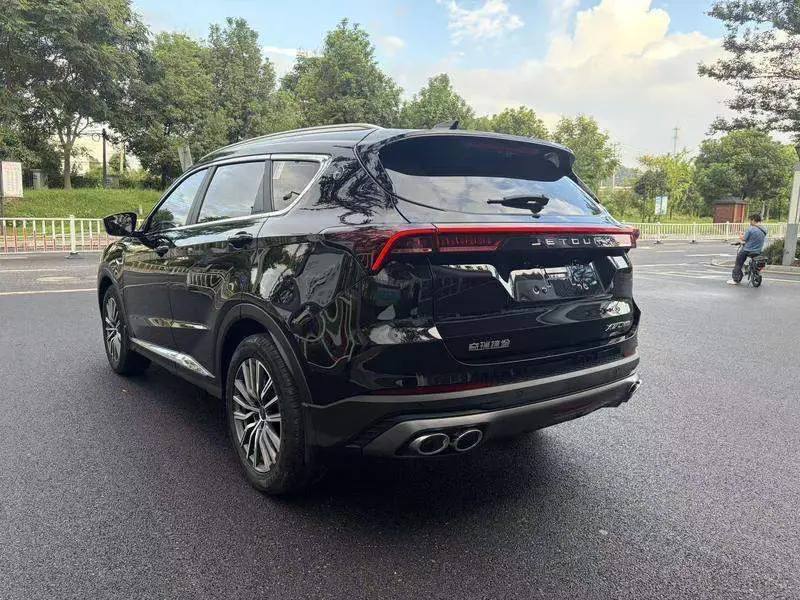 JETOUR X70 PLUS 2024 Champion Edition 1.5T DCT Champion PRO 5-seater photo