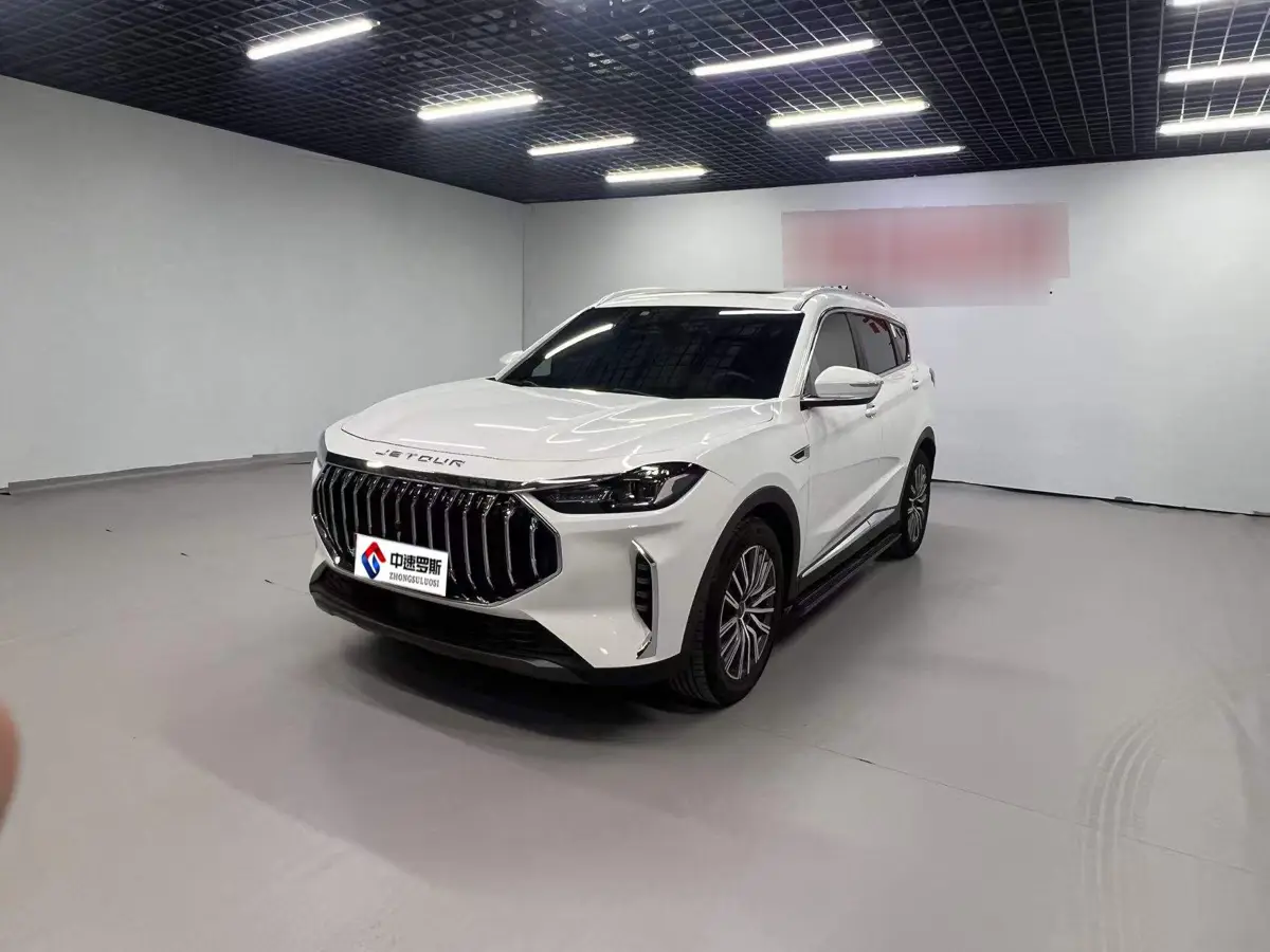 JETOUR X70 PLUS 2023 1.5T DCT Brave PLUS 7-seater photo